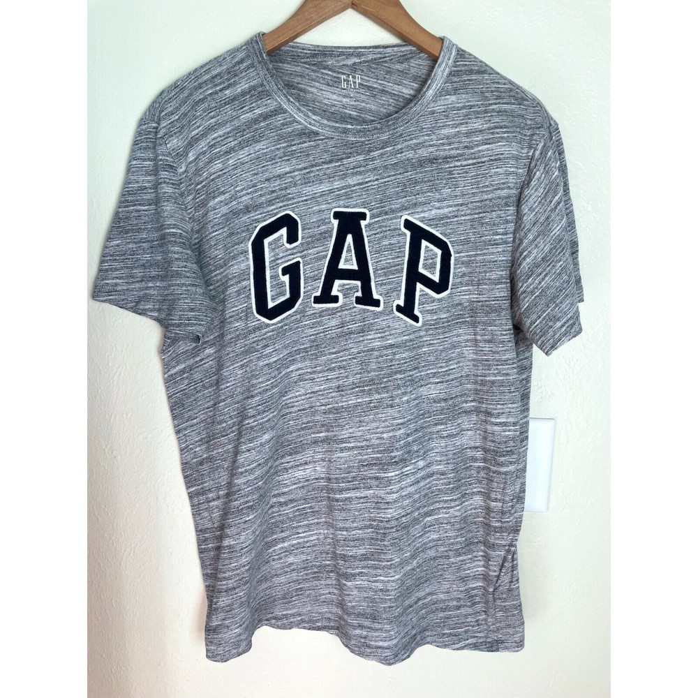 GAP Shirt Men's Medium The Essential Crew Gray Heathered Short Sleeve Tee
